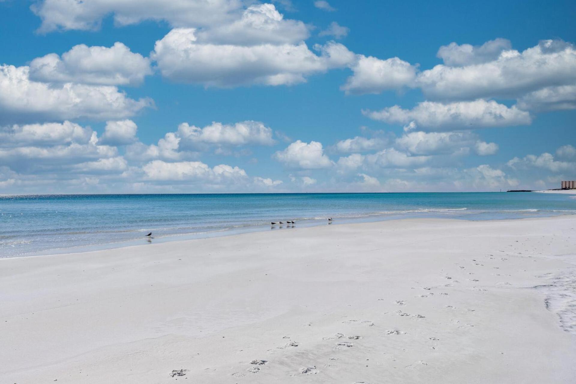 Harbor Landing 102b - Beautiful Harbor Views Destin