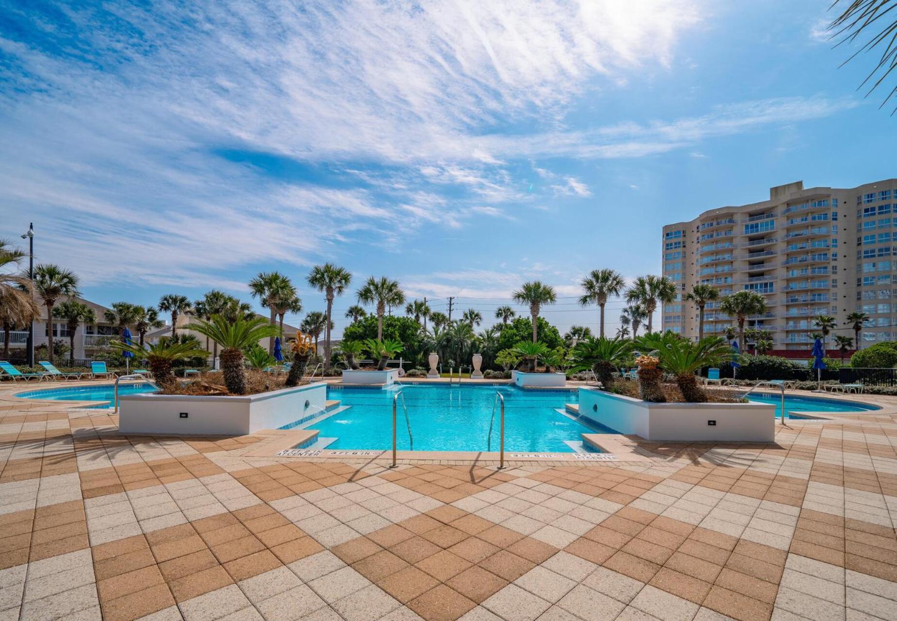 Harbor Landing 102b - Beautiful Harbor Views Destin