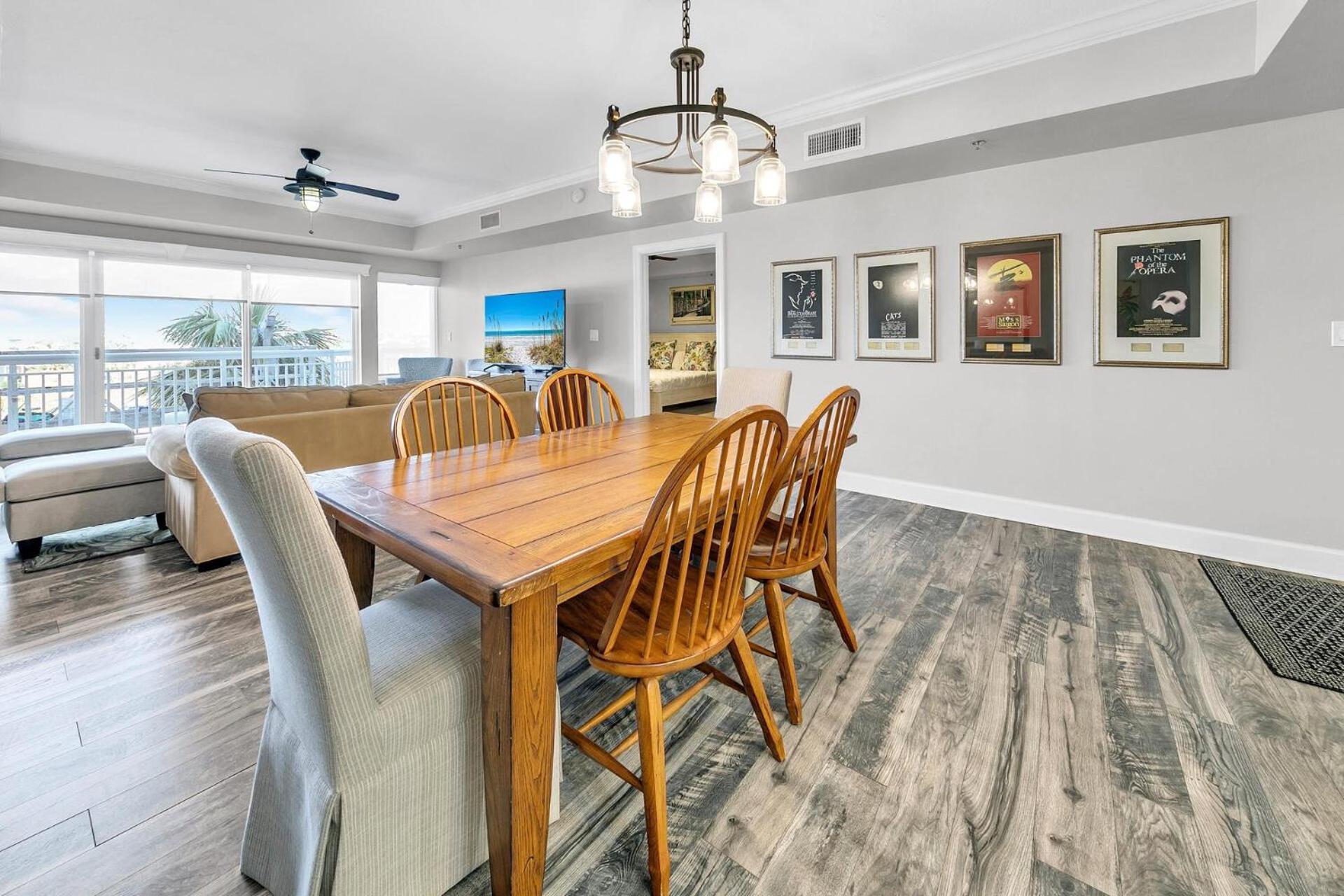 Harbor Landing 102b - Beautiful Harbor Views Holiday home *