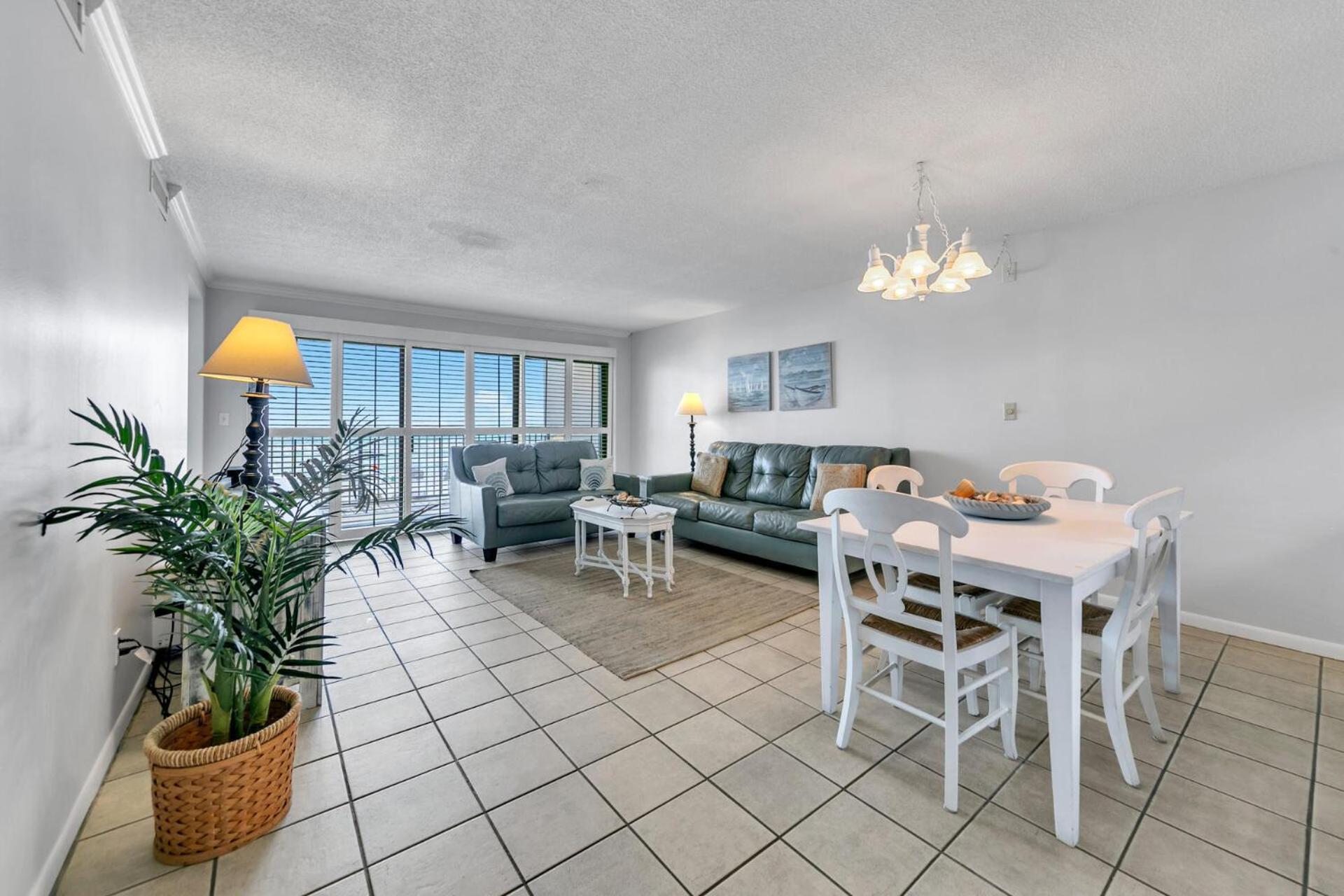 Emerald Towers 302 Front Holiday home *