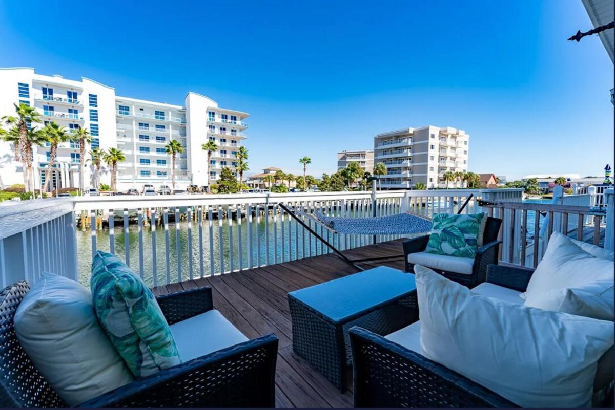 Canal Place 6 Harbor Views With Access To Boat Slip Holiday home Destin