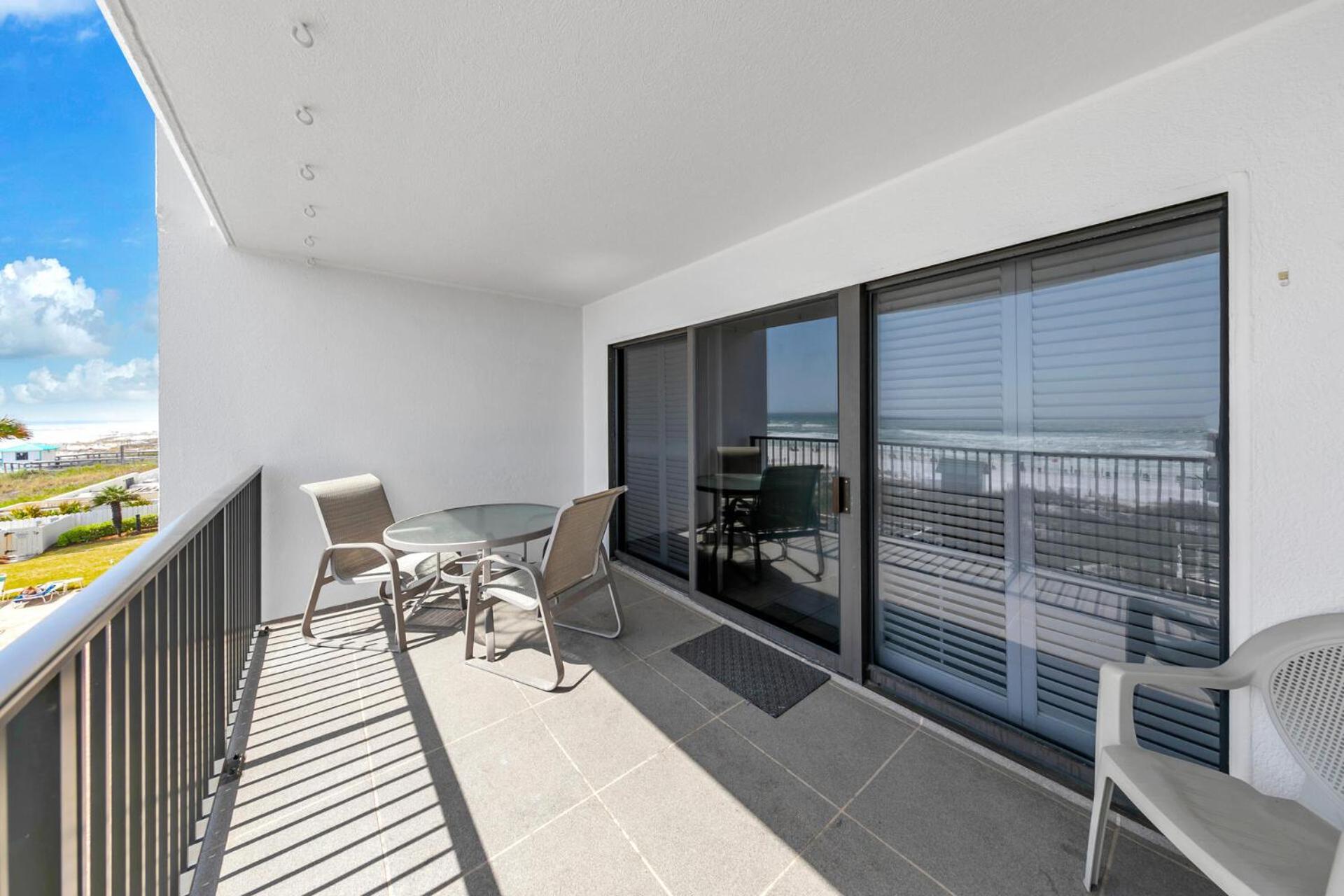 Emerald Towers 302 Front Destin