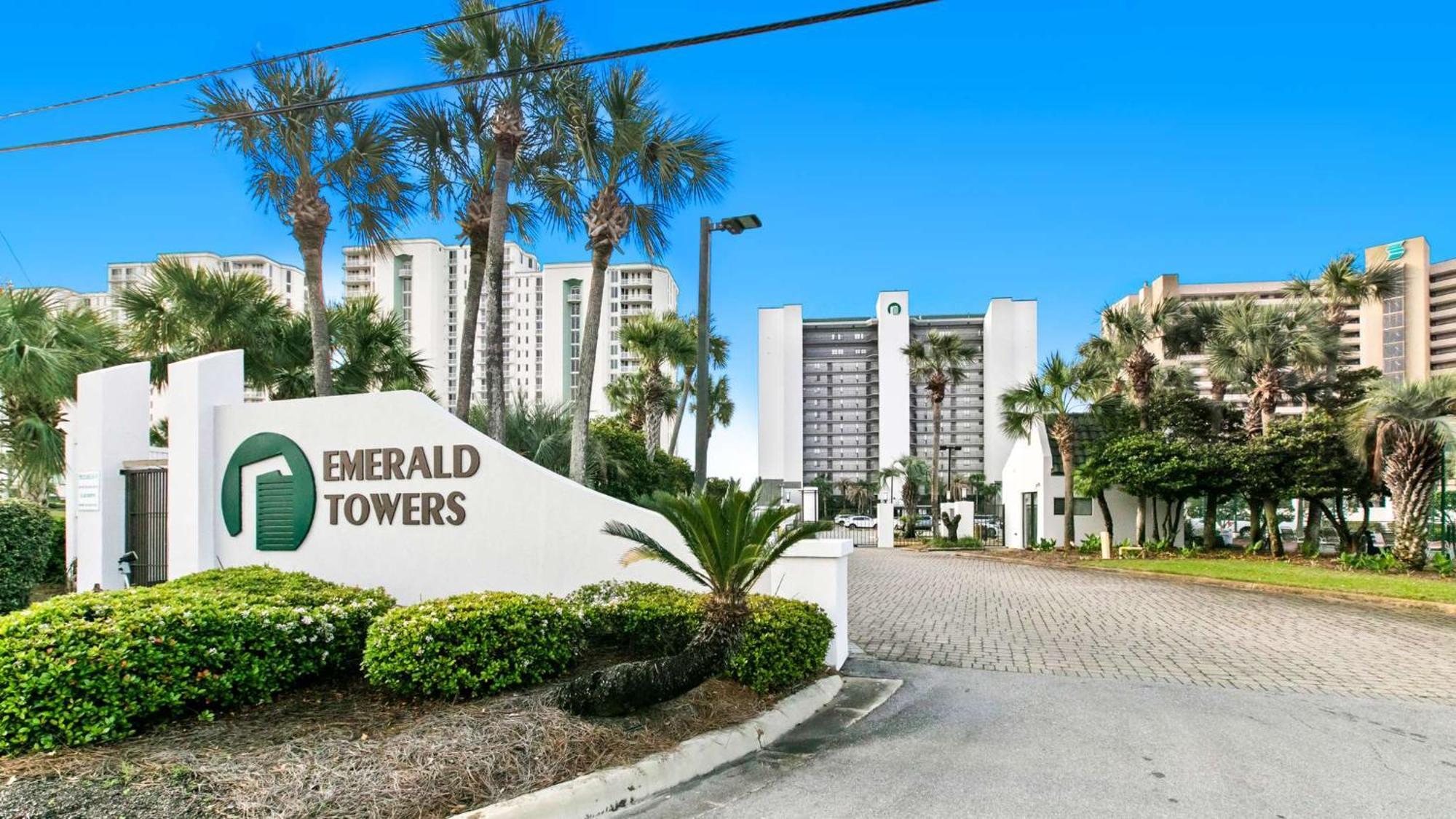 Emerald Towers 302 Front Holiday home *
