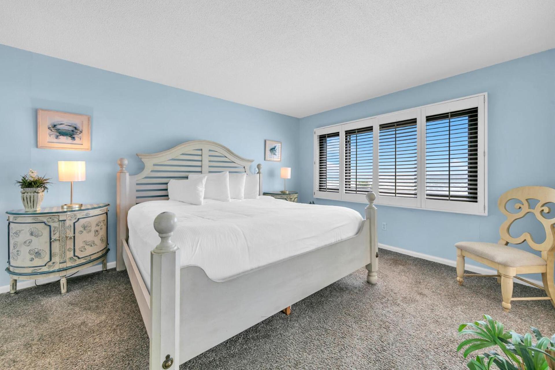 Emerald Towers 302 Front Destin