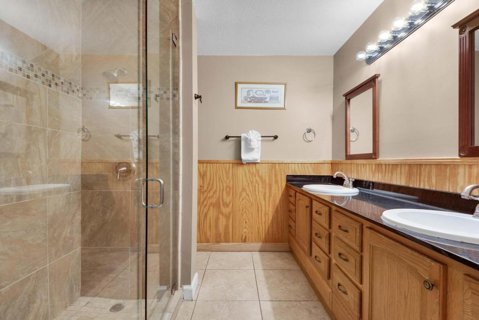 Shoreline Towers Townhouse 4-3 Holiday home Destin