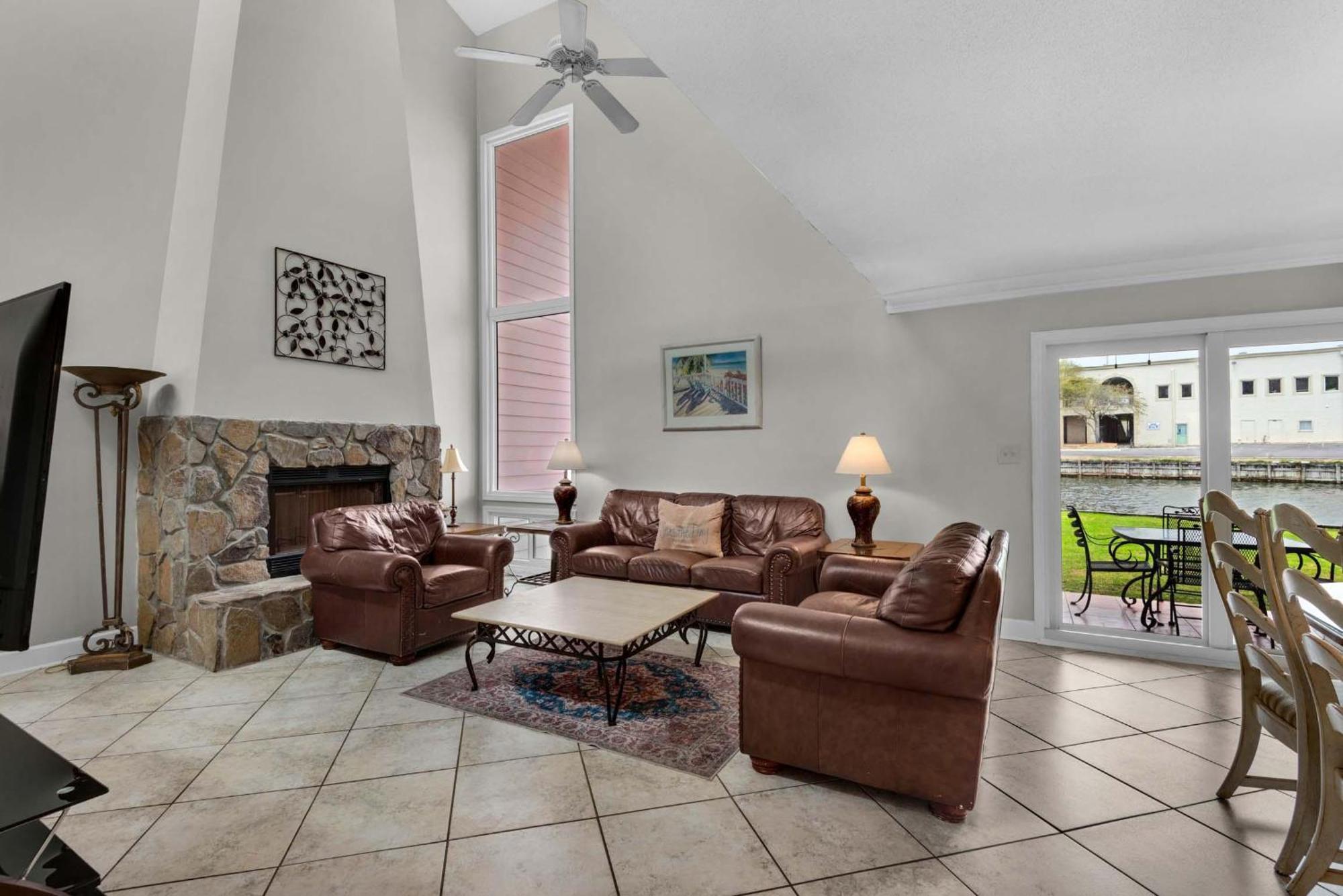 Shoreline Towers Townhouse 4-3 Holiday home