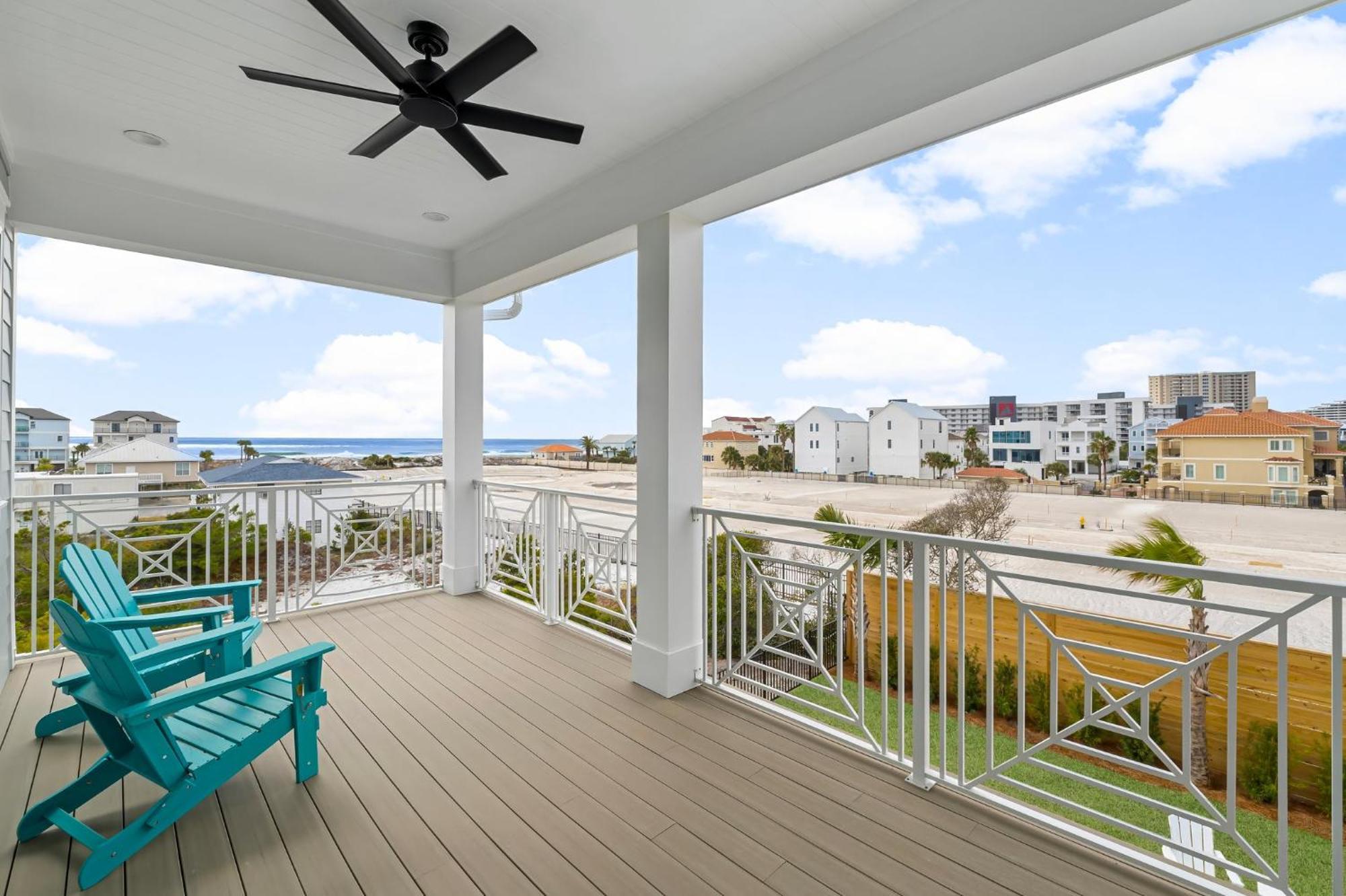 Tango Vista With Pool, Elevator, And Views