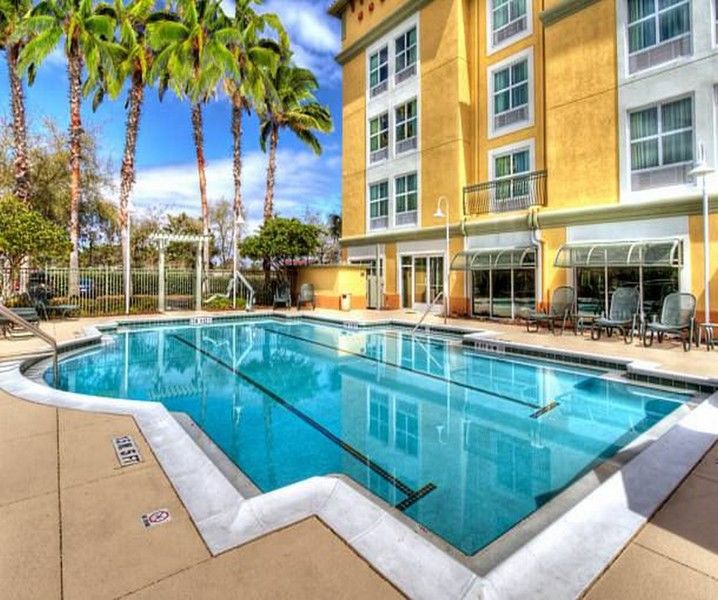 Hotel Fairfield & By Marriott