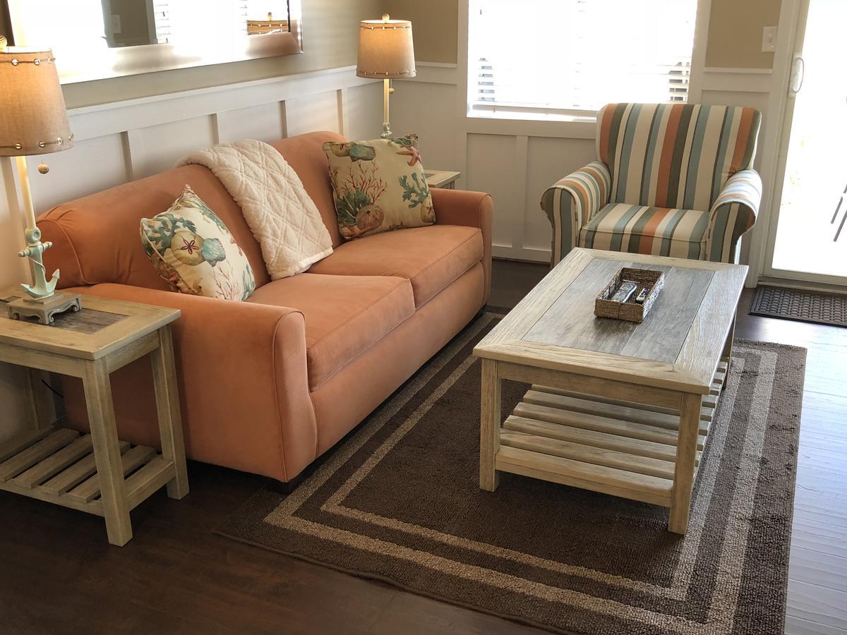 Holiday Surf And Racquet Club Apartment