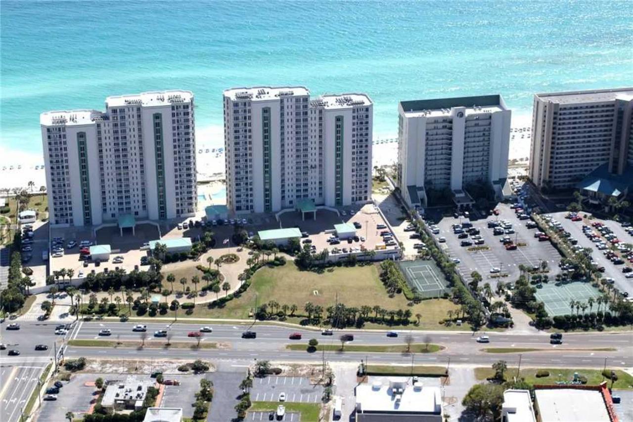 Silver Beach Towers W1204 - 3 Bedroom At Silver Beach Towers