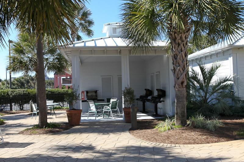 Sterling Shores Aparthotel 3*