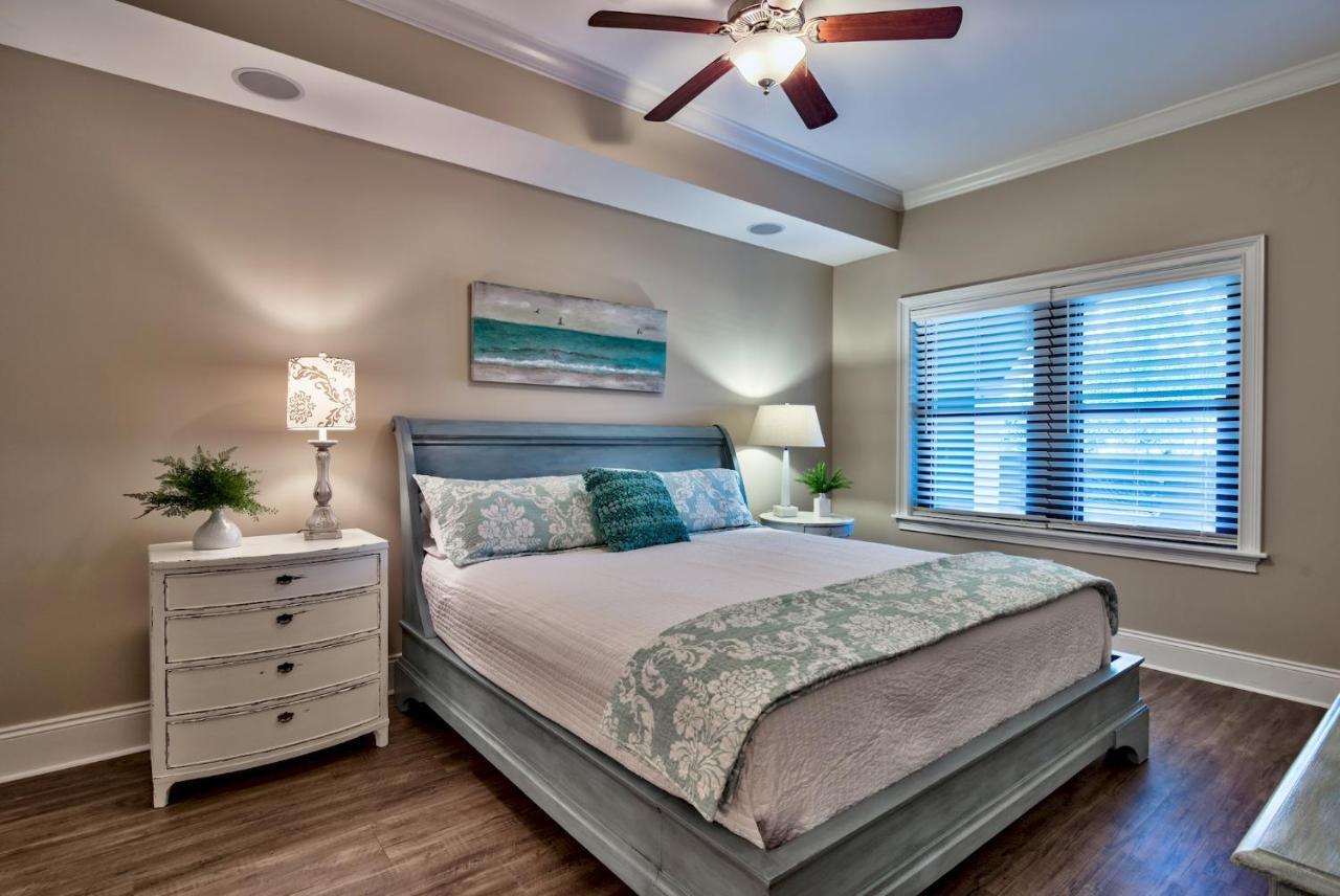 Yfab's Newest Ground Floor Gulf Front Ground Floor Coyaba 107 4 Bedrm Holiday home Destin