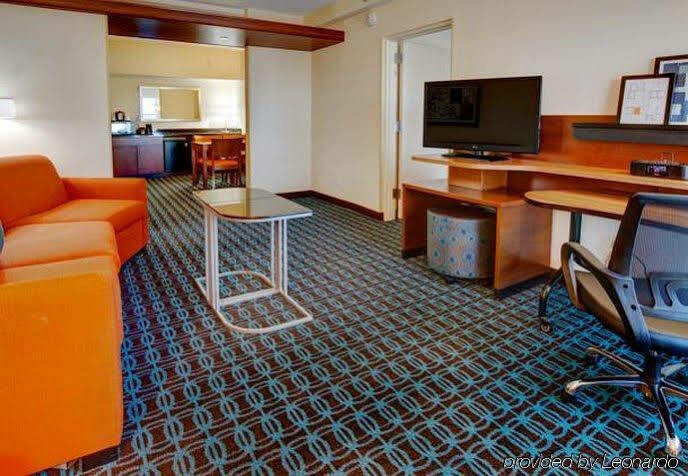 Hotel Fairfield & By Marriott