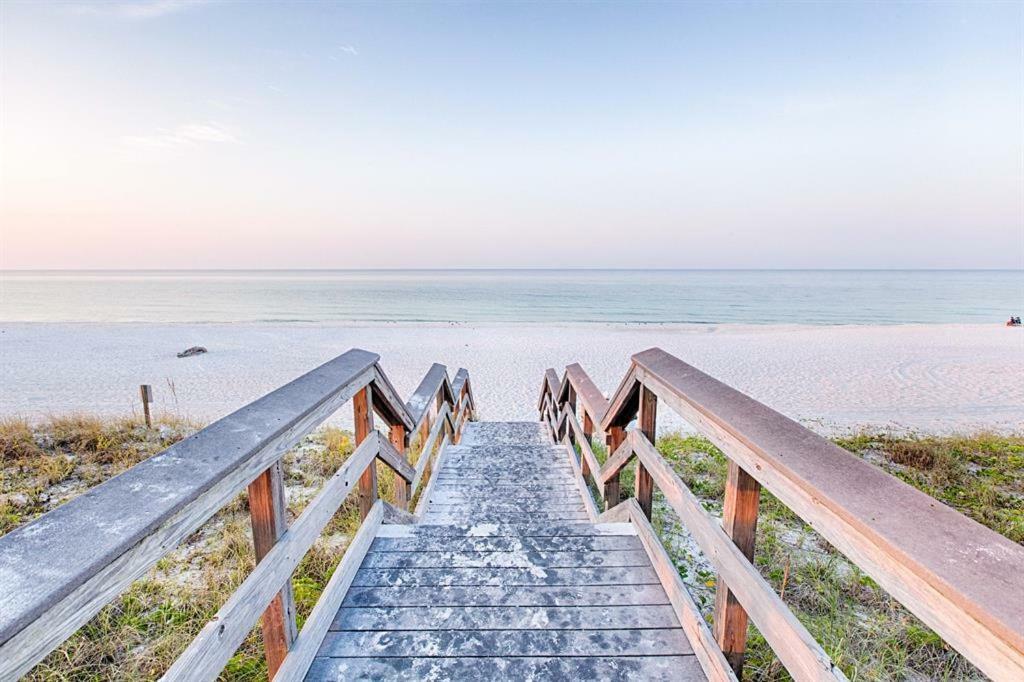 Majestic Sun 9th Floor Gulf Front 1 Bedroom Apartment