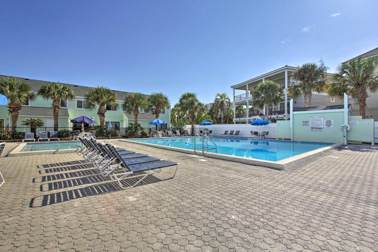 Townhome With Access And 2 Pools! Holiday home Destin