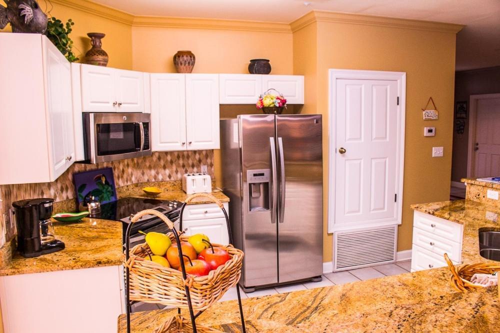 Apartment 8554 Turnberry *