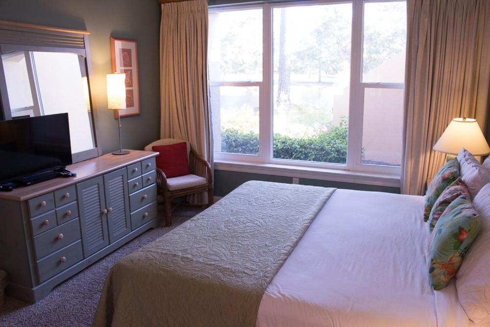 Apartment 8554 Turnberry