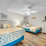 Dolphin Point 106C - Harbor Views & Boat Slip