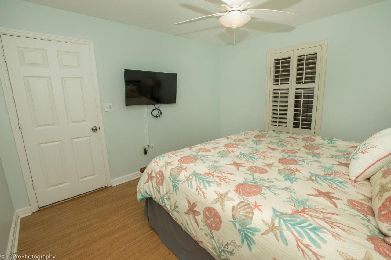 Pelican 2011 Apartment Destin