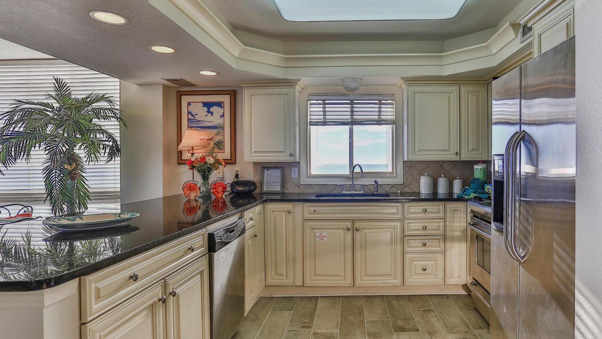 Holiday home Shoreline Towers 1061 - Updated Beachfront With Incredible Views End Unit *