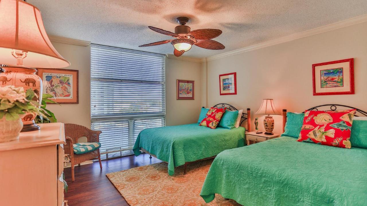 Shoreline Towers 1061 - Updated Beachfront With Incredible Views End Unit Holiday home *