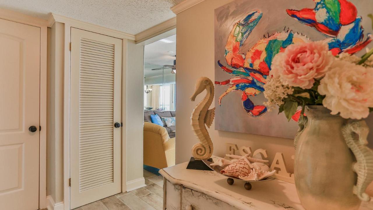 Shoreline Towers 1061 - Updated Beachfront With Incredible Views End Unit Holiday home