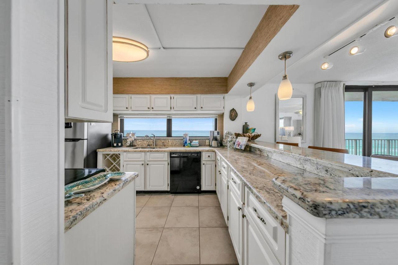 Mainsail 131 - Beachfront 2br With Free Seasonal Service