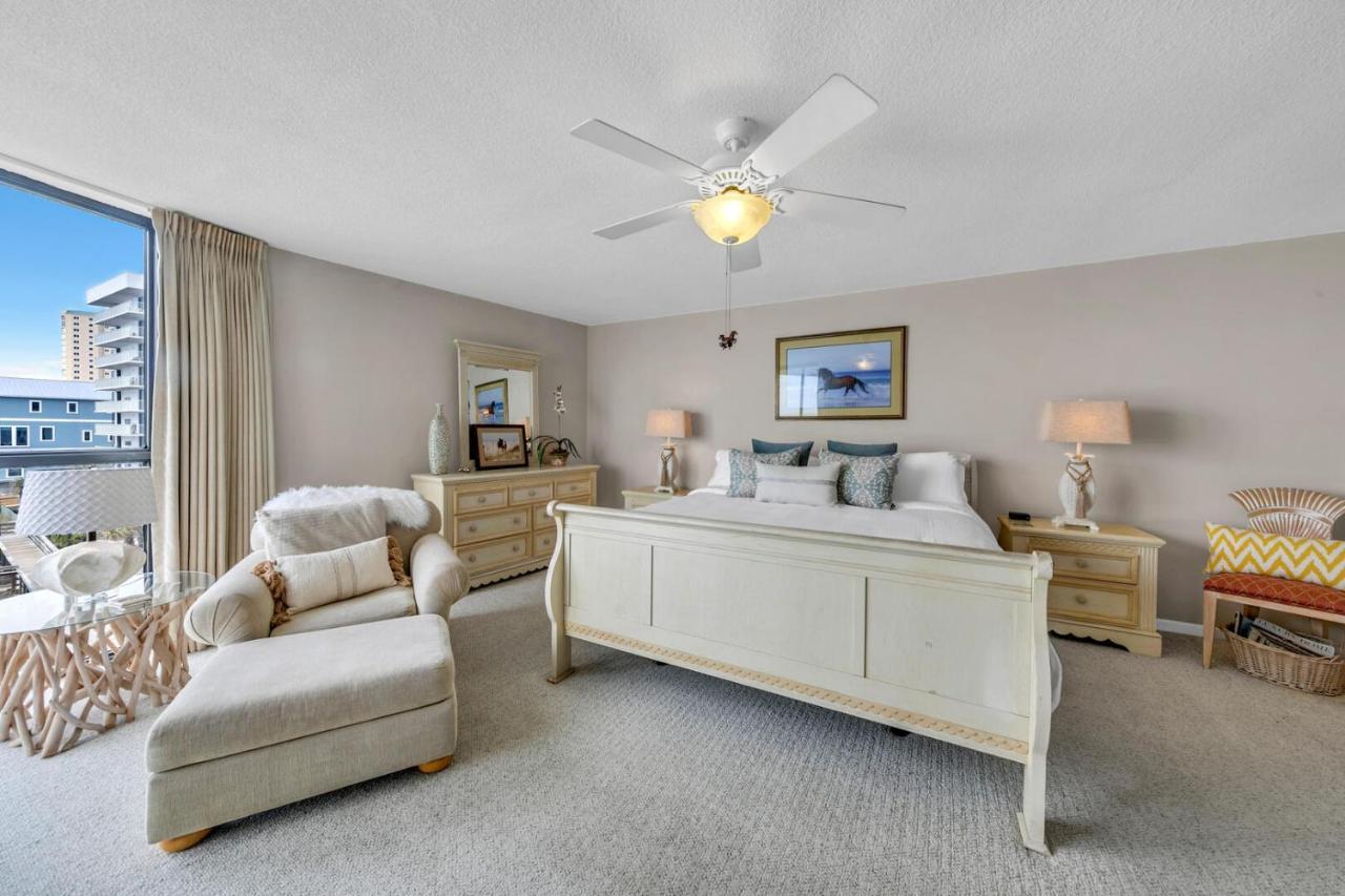 Mainsail 131 - Beachfront 2br With Free Seasonal Service Holiday home Destin