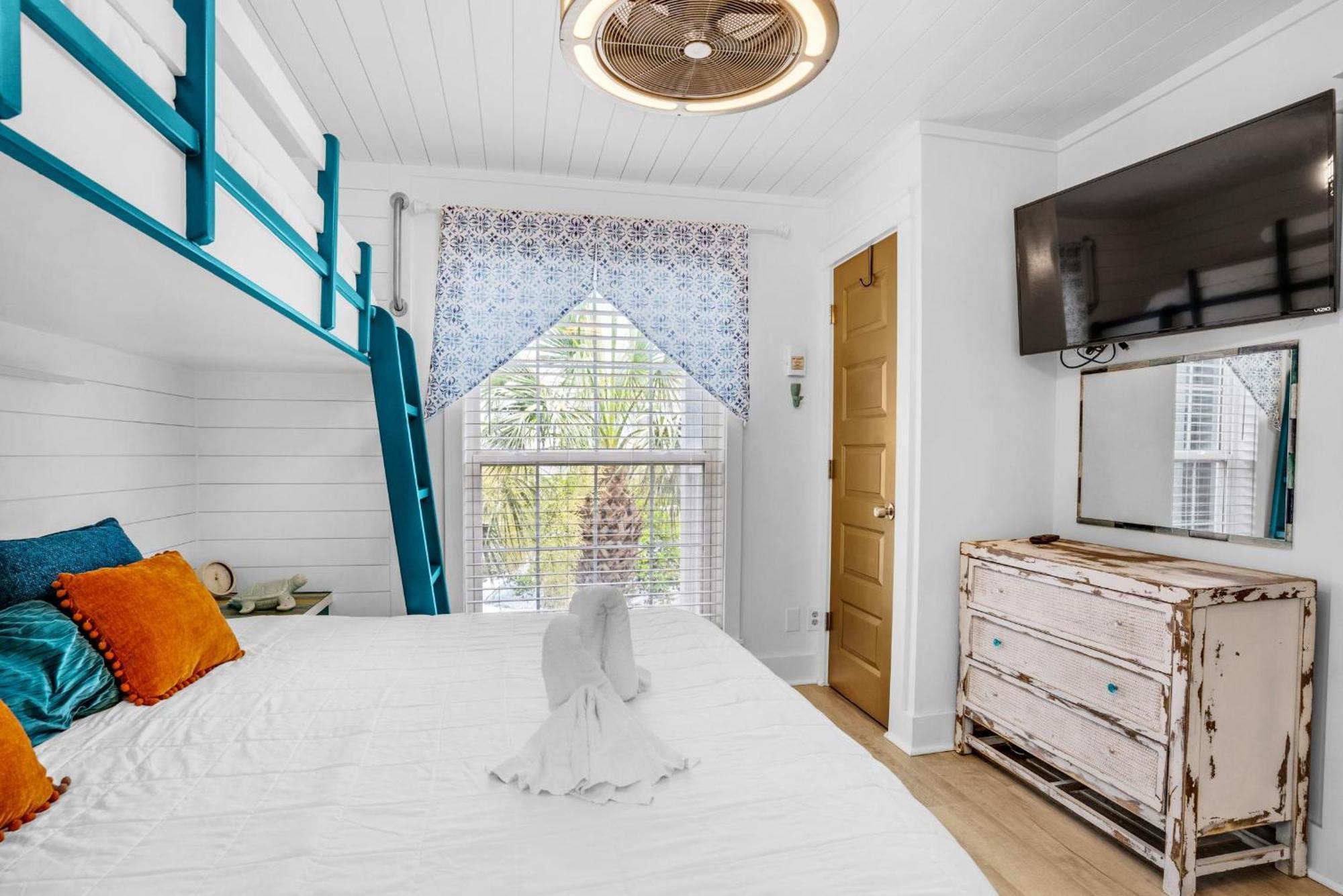 Summer Breeze 203 Holiday home *
