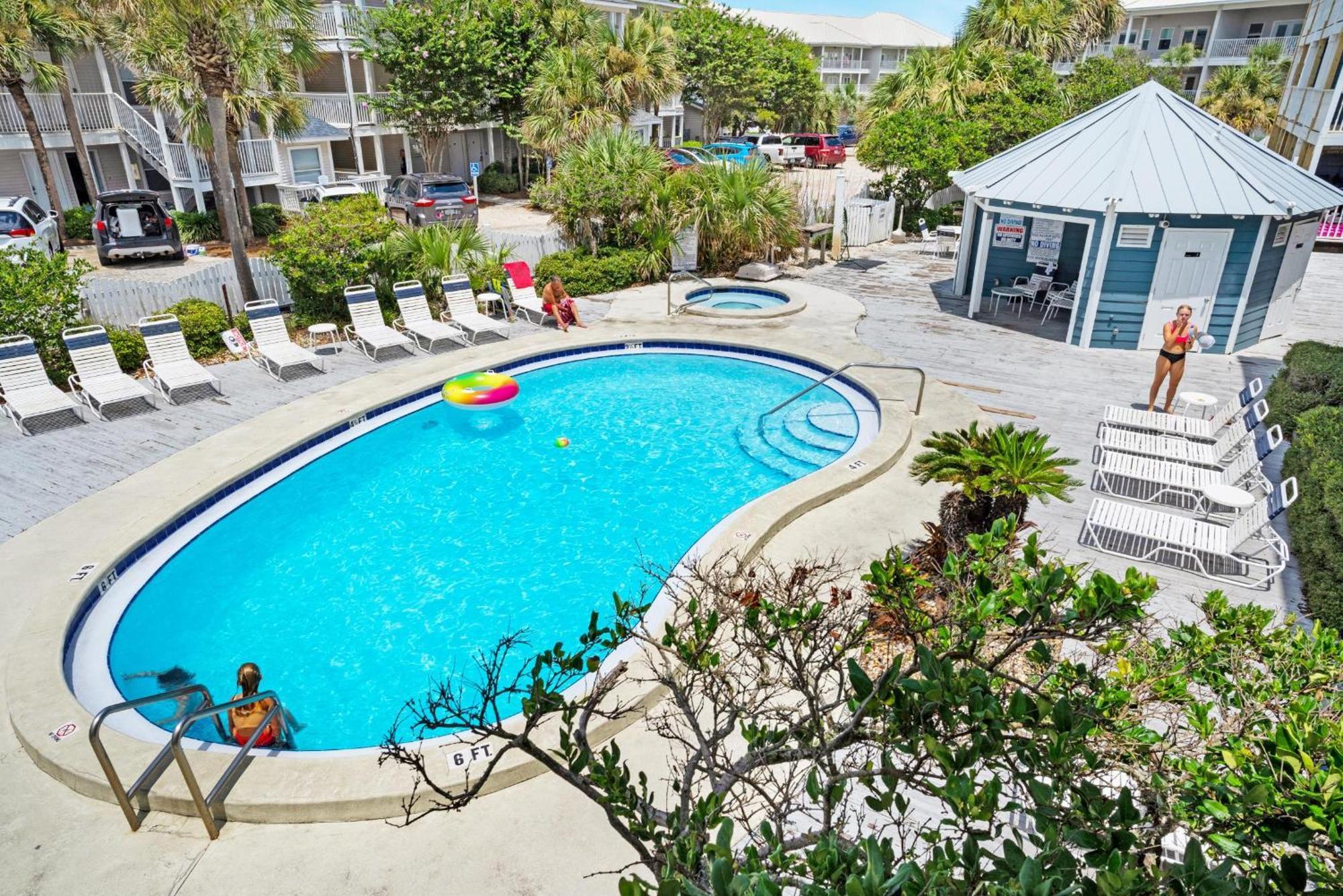 Holiday home Summer Breeze 203