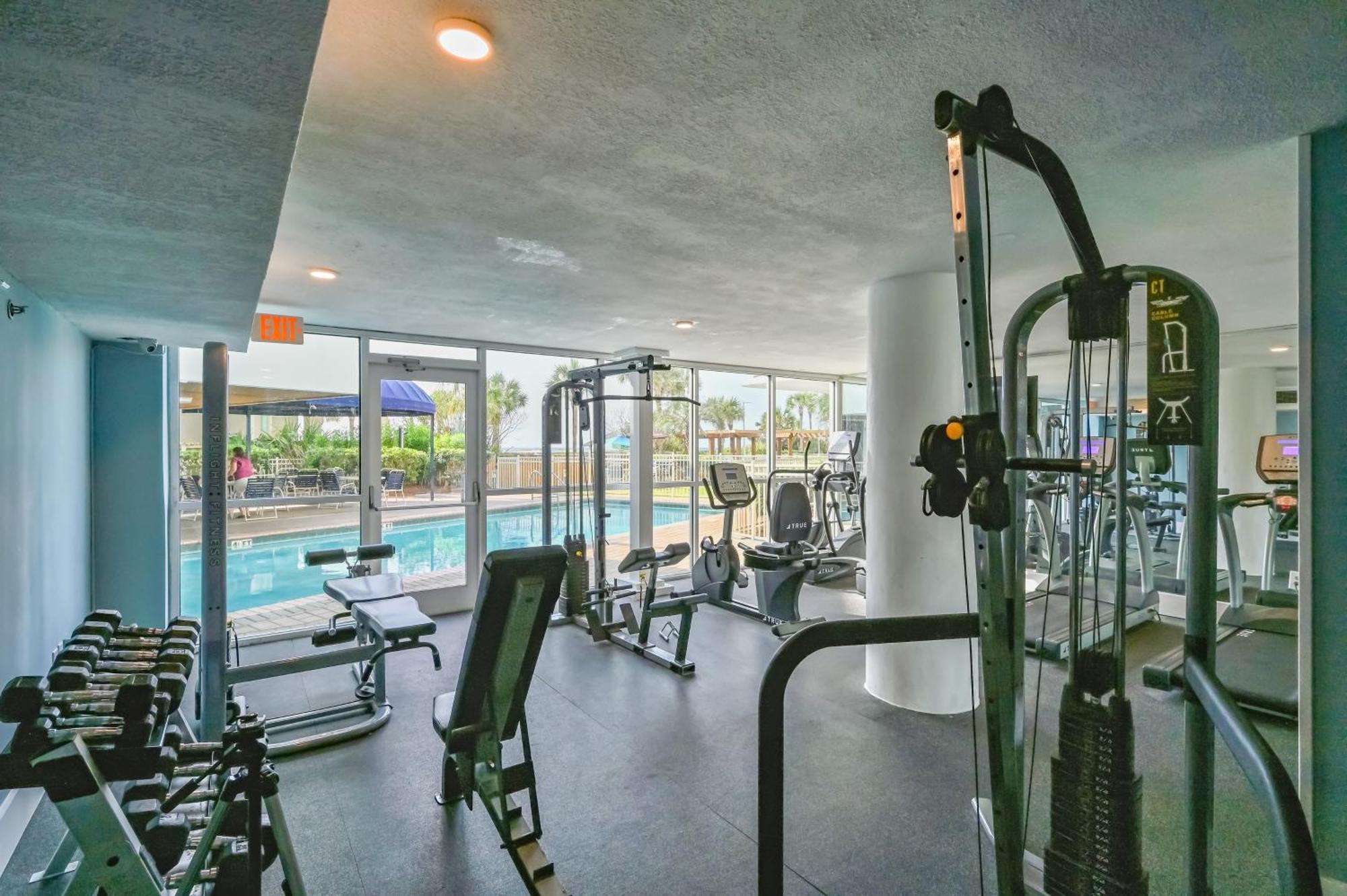 Pelican Pointe Apartment