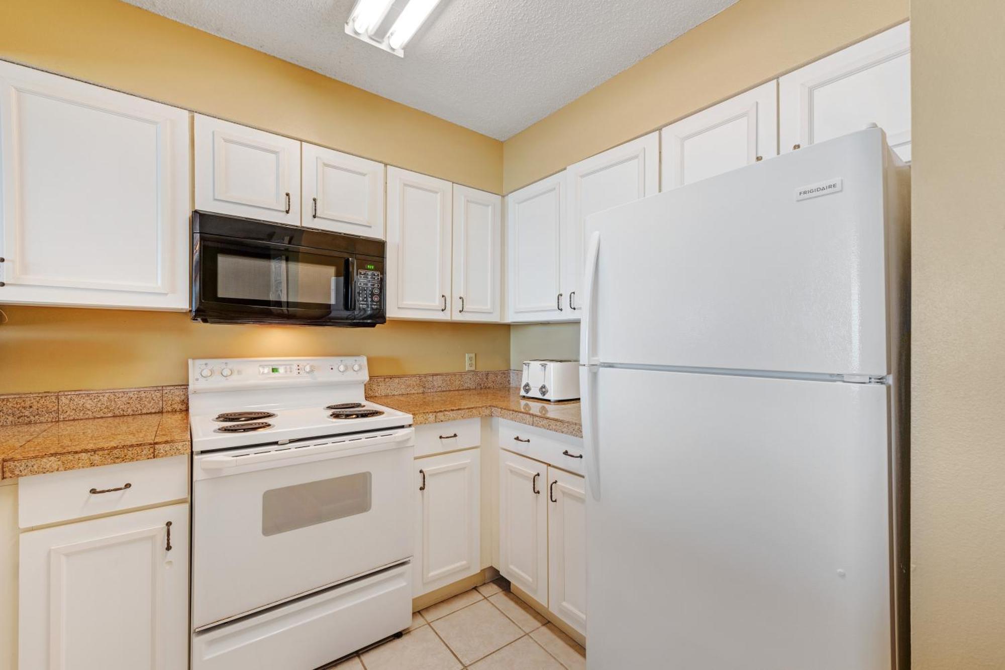 Pelican Pointe Apartment *