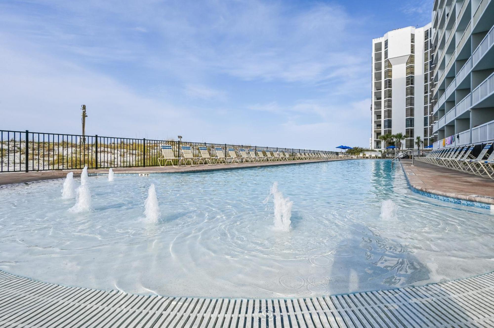 Apartment Pelican Pointe