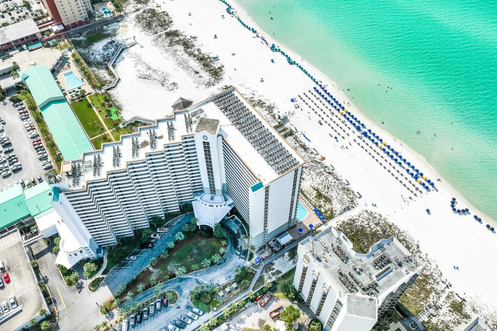 Pelican Pointe Apartment *