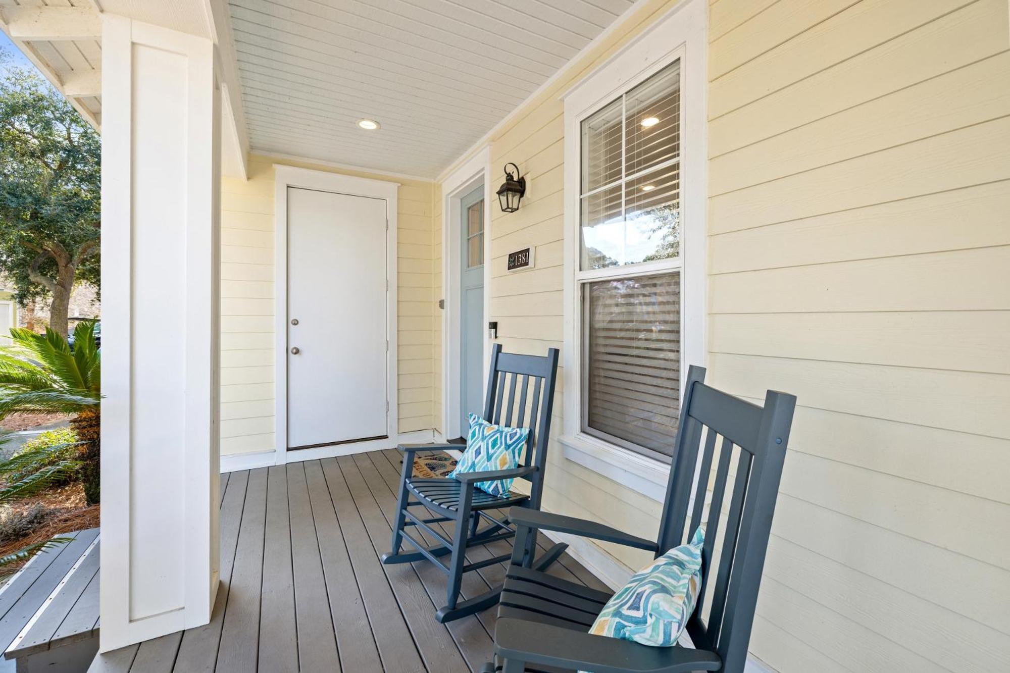 1381 Laurel Grove *