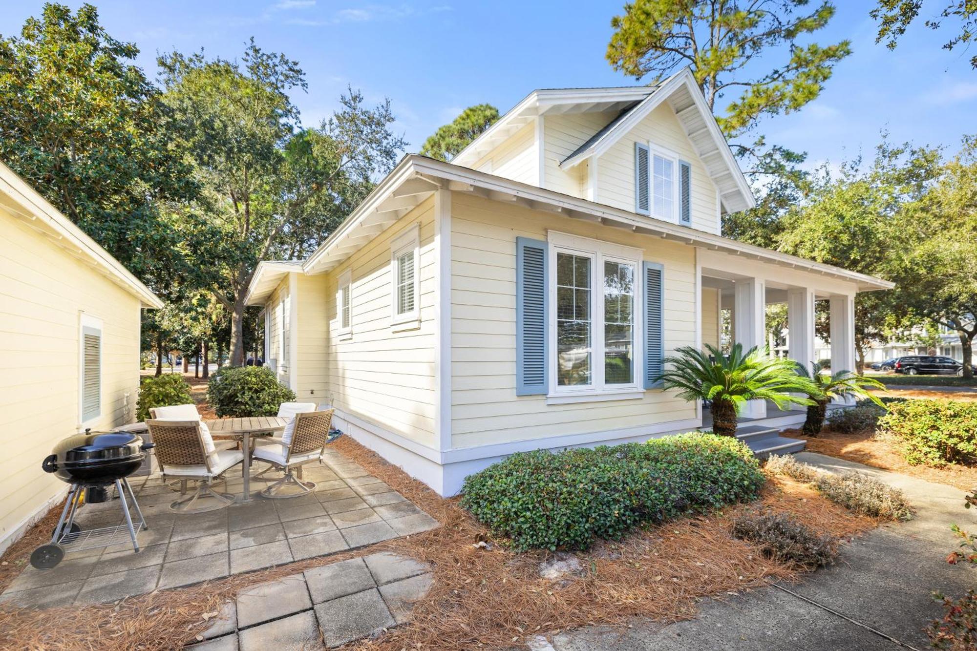 1381 Laurel Grove * Destin