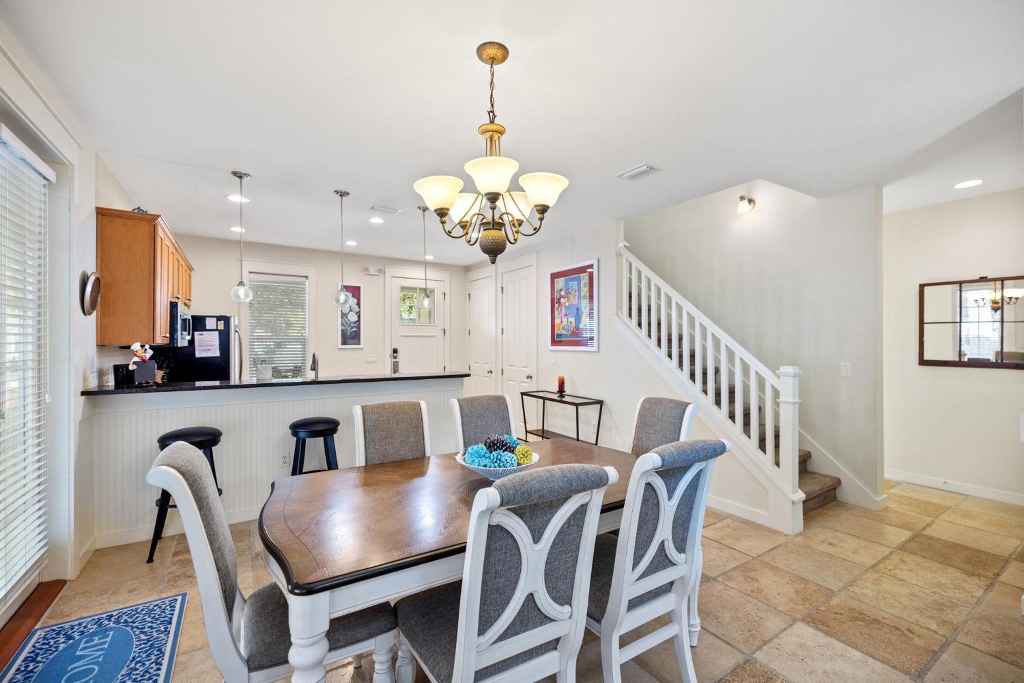 1381 Laurel Grove