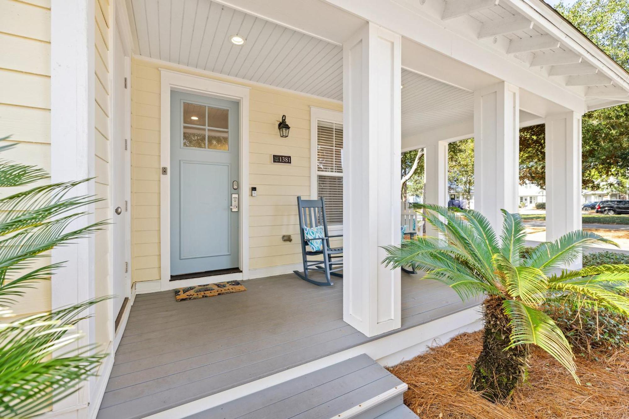 1381 Laurel Grove * Destin
