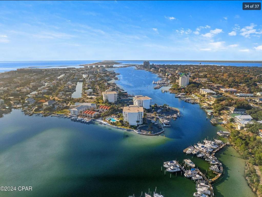 Holiday home Dolphin Point 106c - Harbor Views & Boat Slip Destin