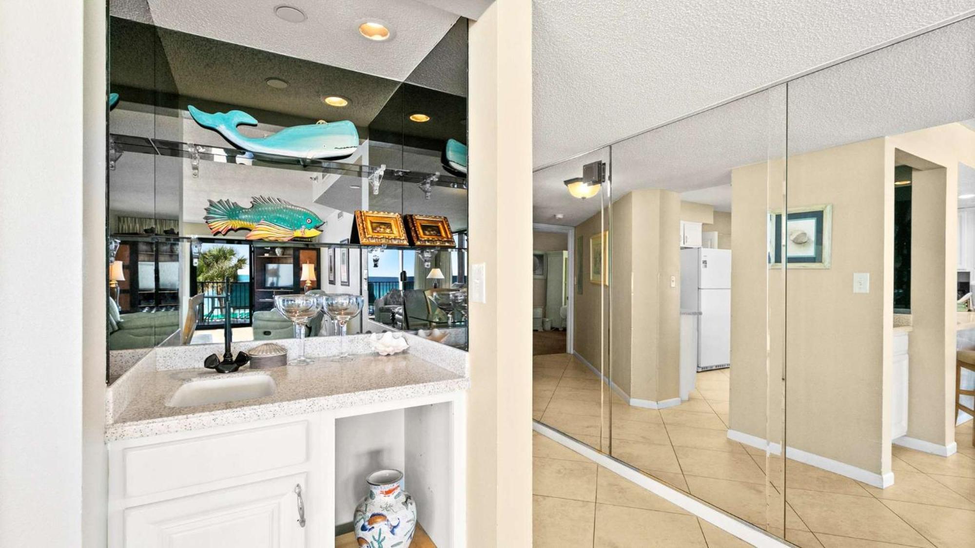 Emerald Towes 306 Front 3rd Floor