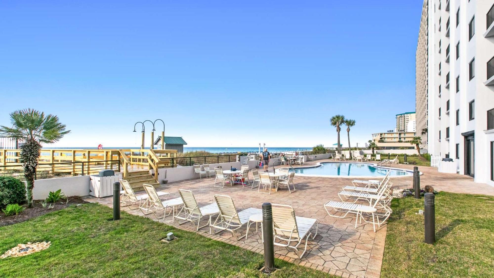 Emerald Towes 306 Front 3rd Floor Destin