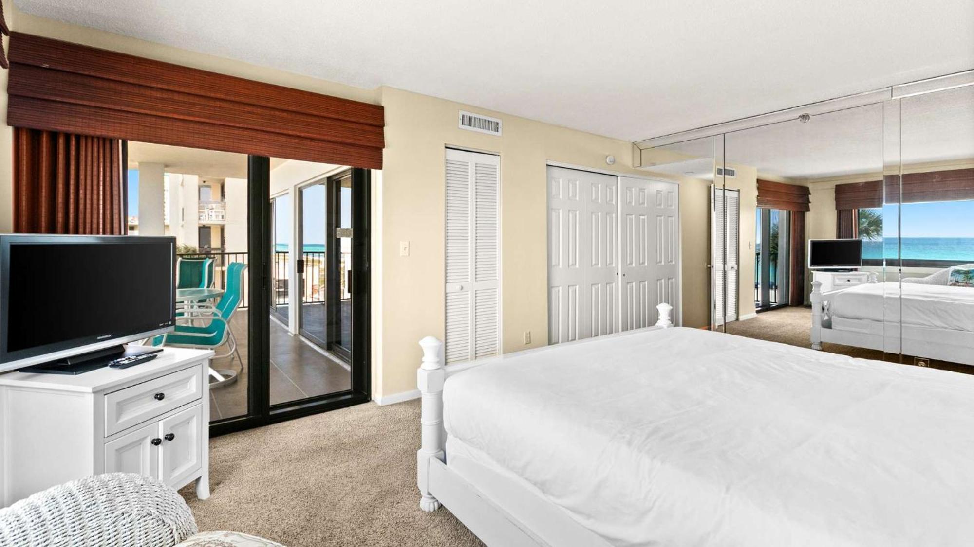 Emerald Towes 306 Front 3rd Floor Holiday home *