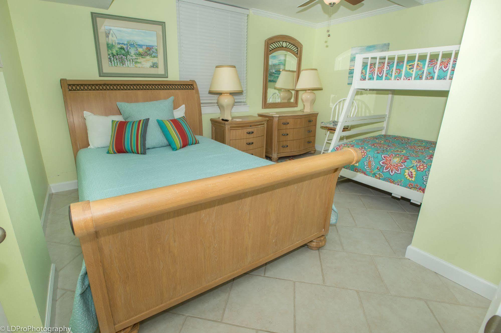 Dolphin Point By Isle 3* Destin